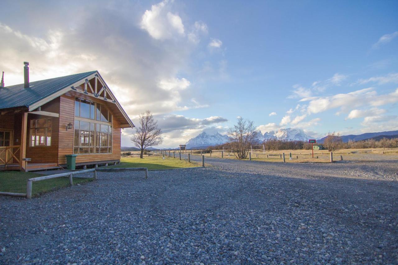 Glamping Rio Serrano - Caja Los Andes トレス・デル・パイネ エクステリア 写真