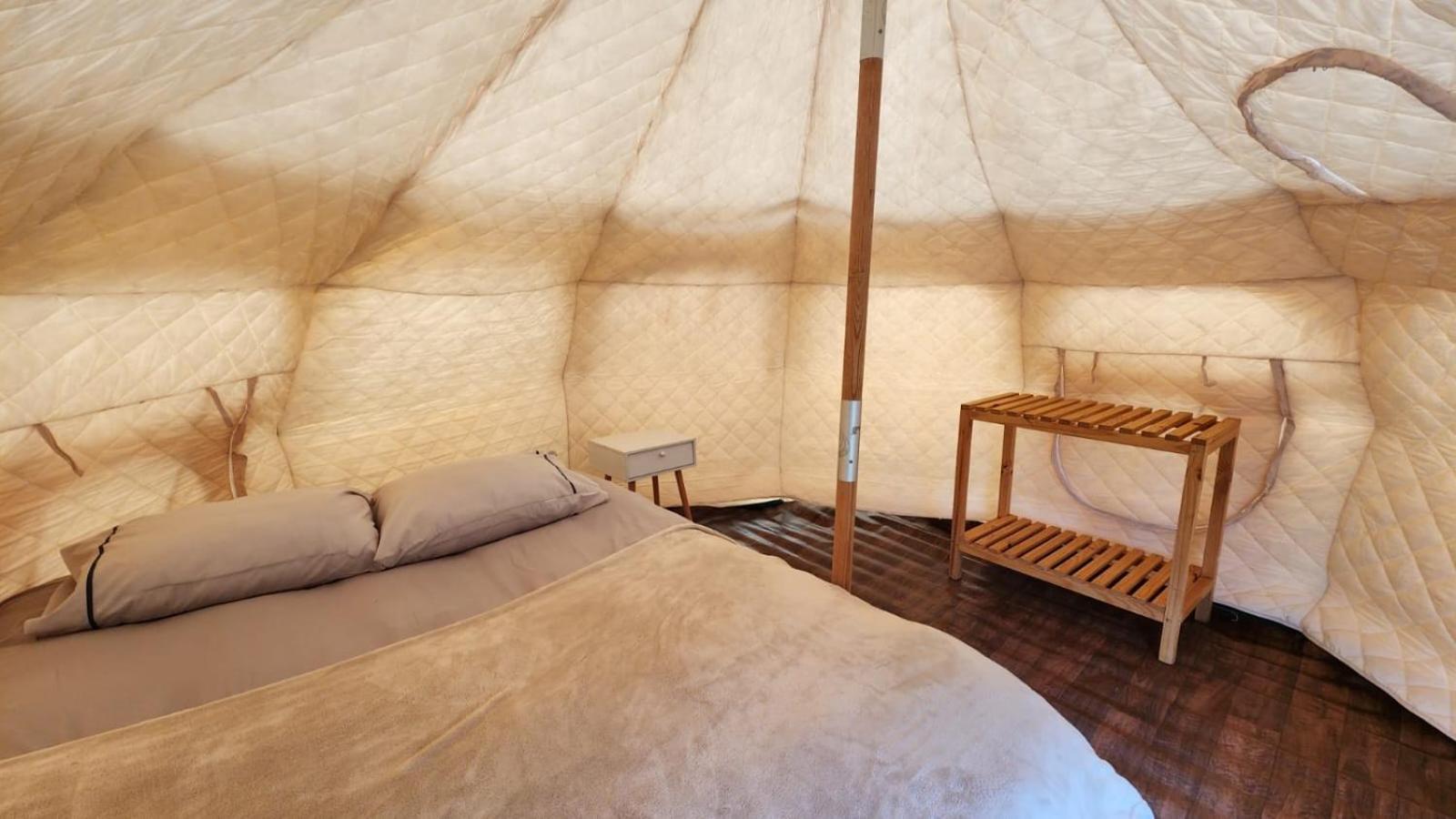 Glamping Rio Serrano - Caja Los Andes トレス・デル・パイネ エクステリア 写真