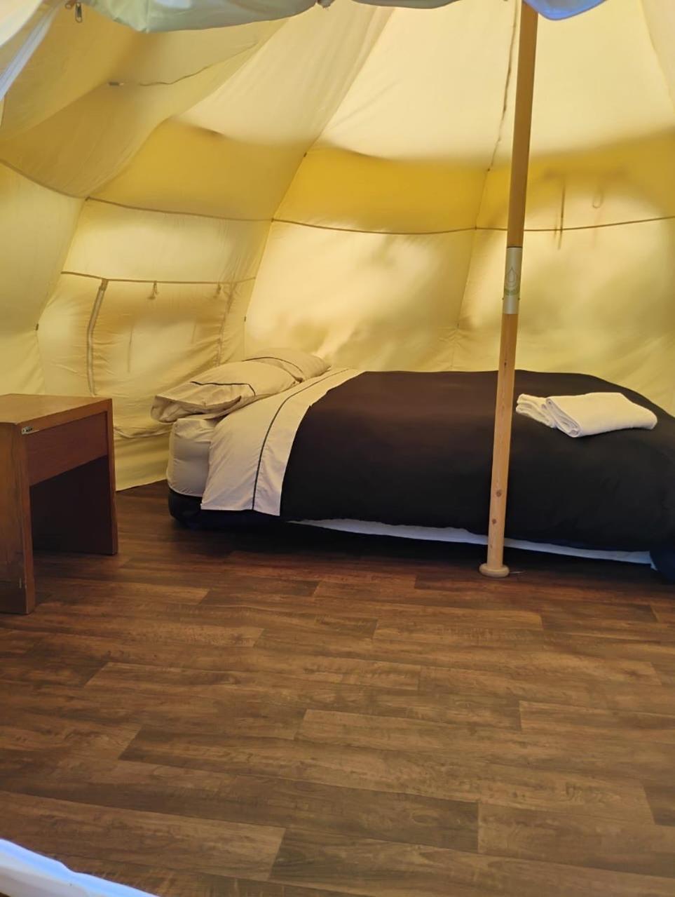 Glamping Rio Serrano - Caja Los Andes トレス・デル・パイネ エクステリア 写真
